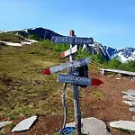 Holmen 2 * Balestrand