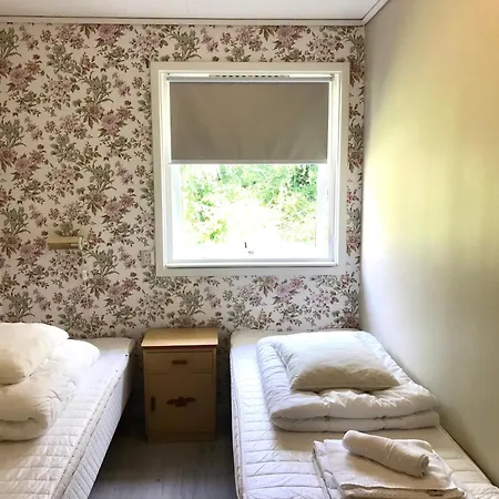 Holmen 2 * بليستران